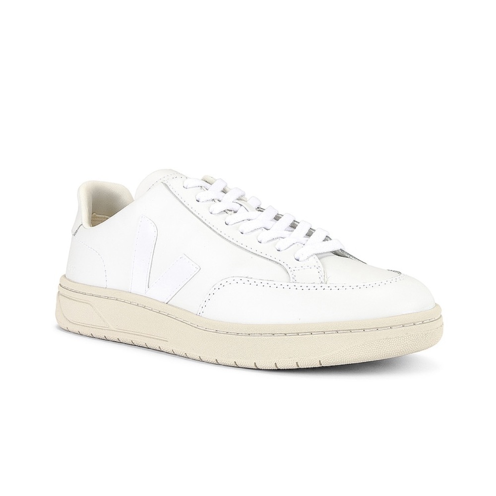 Veja V-12 Sneaker in Extra White 8